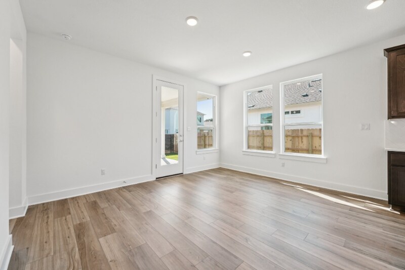 Building Photo - 1112 Yaupon Holly Dr