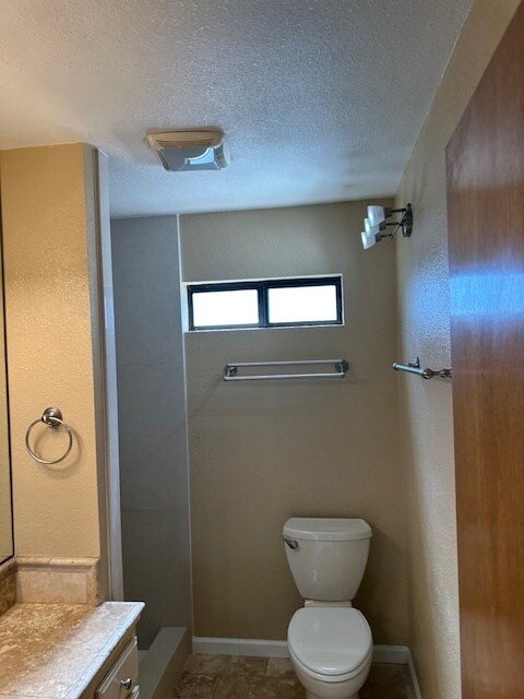 Building Photo - Modesto 3 Bedroom 2 Bathroom Home.