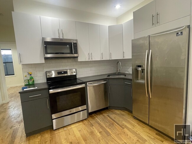 Rogers Avenue 3 Bedroom, 2 bathroom - 970 Rogers Ave Brooklyn NY 11226 ...