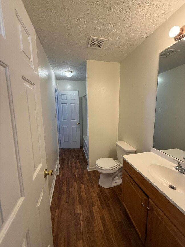 Building Photo - 388 S Eagle Creek Dr