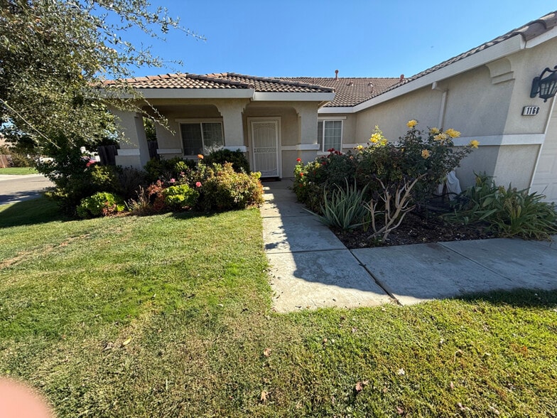 Building Photo - 1168 Fernwood Way