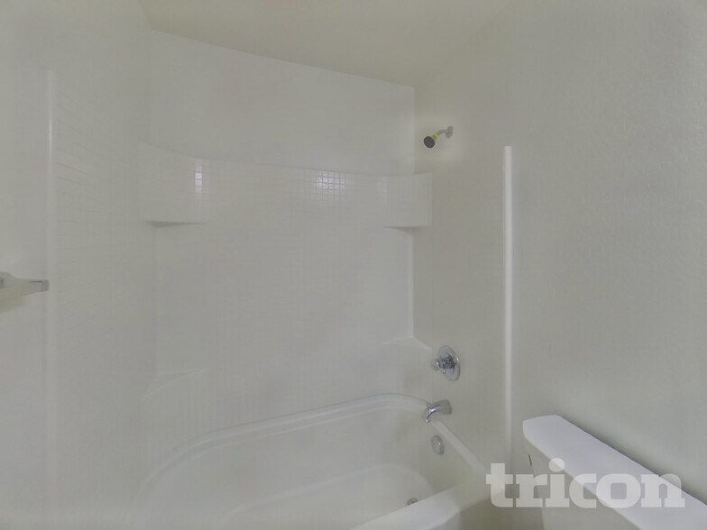 Building Photo - 40907 W Robbins Dr