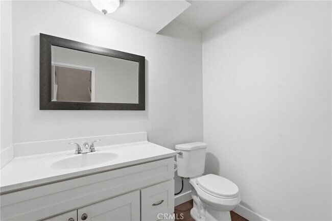 Building Photo - 374 Miraleste Dr