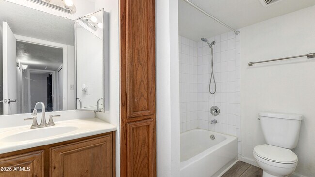 Building Photo - 16402 N 31st St