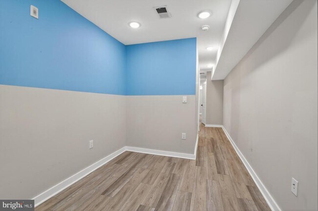 Building Photo - 2234 Master St