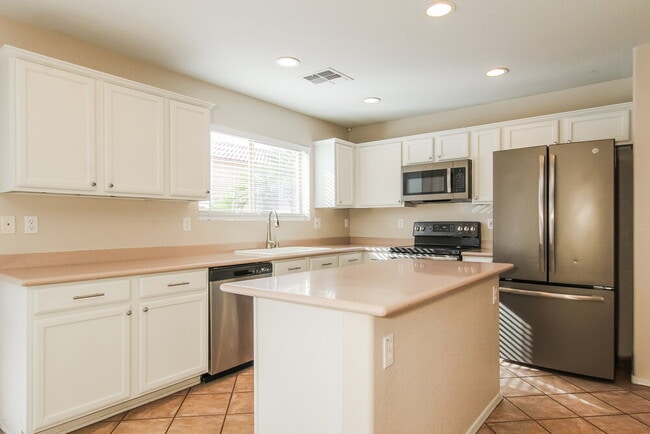 Building Photo - 17037 W Marshall Ln