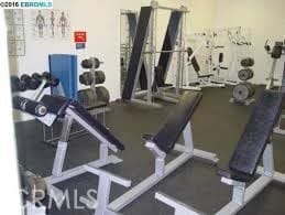 Building Photo - 8 Commodore Dr