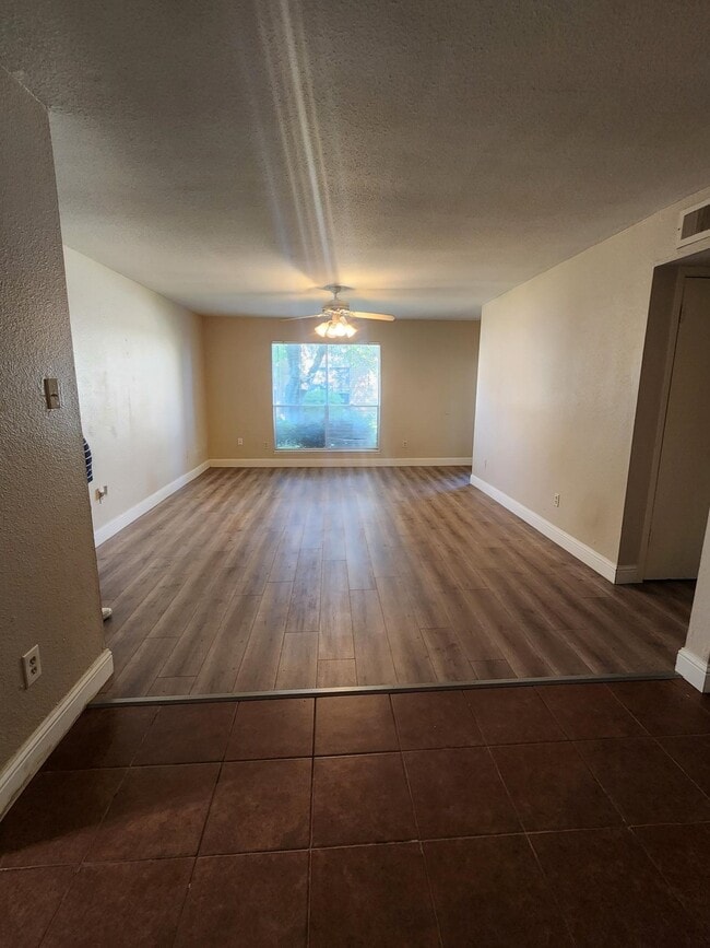 Building Photo - 5665 Birchmont Dr
