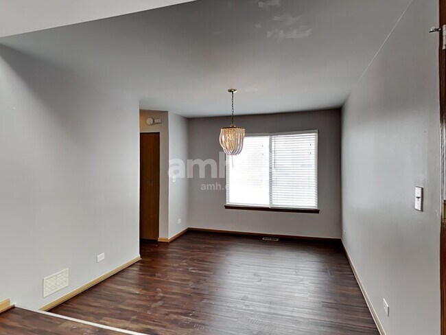 Building Photo - 12 W Country Walk Dr