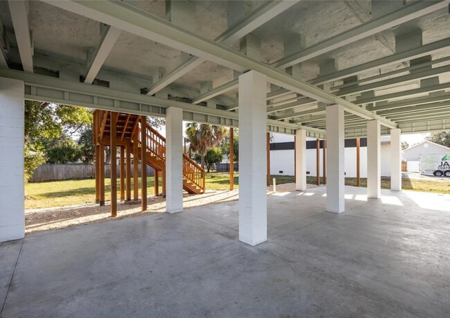 Building Photo - 4869 Venetian Blvd NE