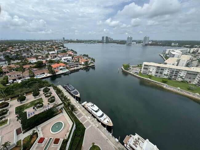 Building Photo - 1000 E Island Blvd