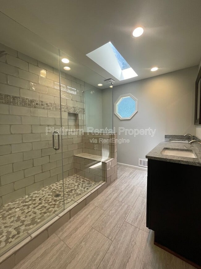 Building Photo - 4186 Nowata Dr NE