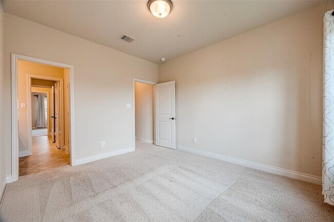 Building Photo - 13614 Lightning Falls Ln