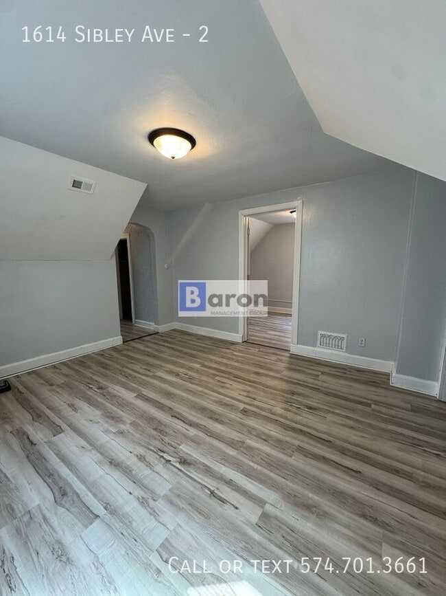 Building Photo - 1614 Sibley Ave