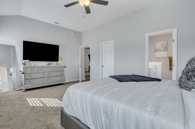 Building Photo - 181 Sunflower Cir NE