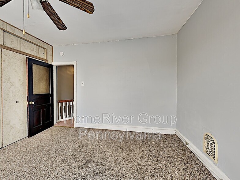 Building Photo - 110 N 61st St