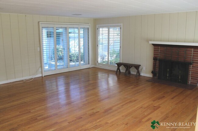 Building Photo - Corner Lot Single Family Home