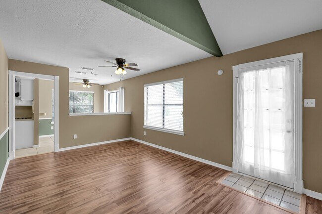 Building Photo - 3519 El James Dr