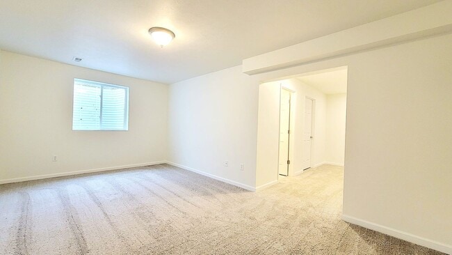 Building Photo - 1929 Blue Stem Ct