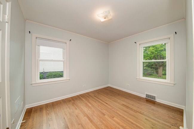 Building Photo - 384 S Wolf Rd