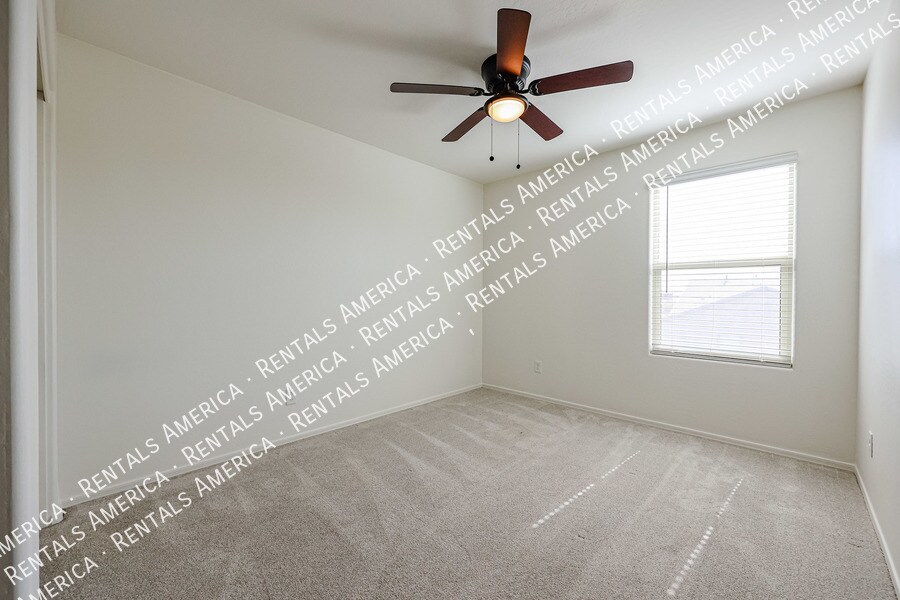 Building Photo - 7223 N 125th Dr