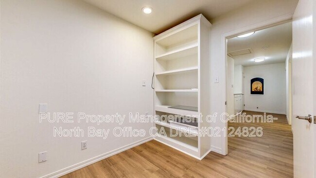 Building Photo - 2450 Grosse Ave