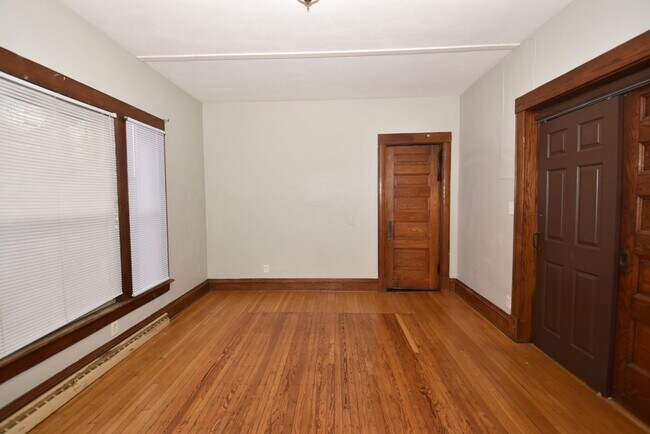 Building Photo - 508 S St Joseph St