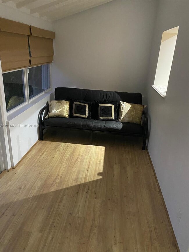 Building Photo - 1516 Funston St