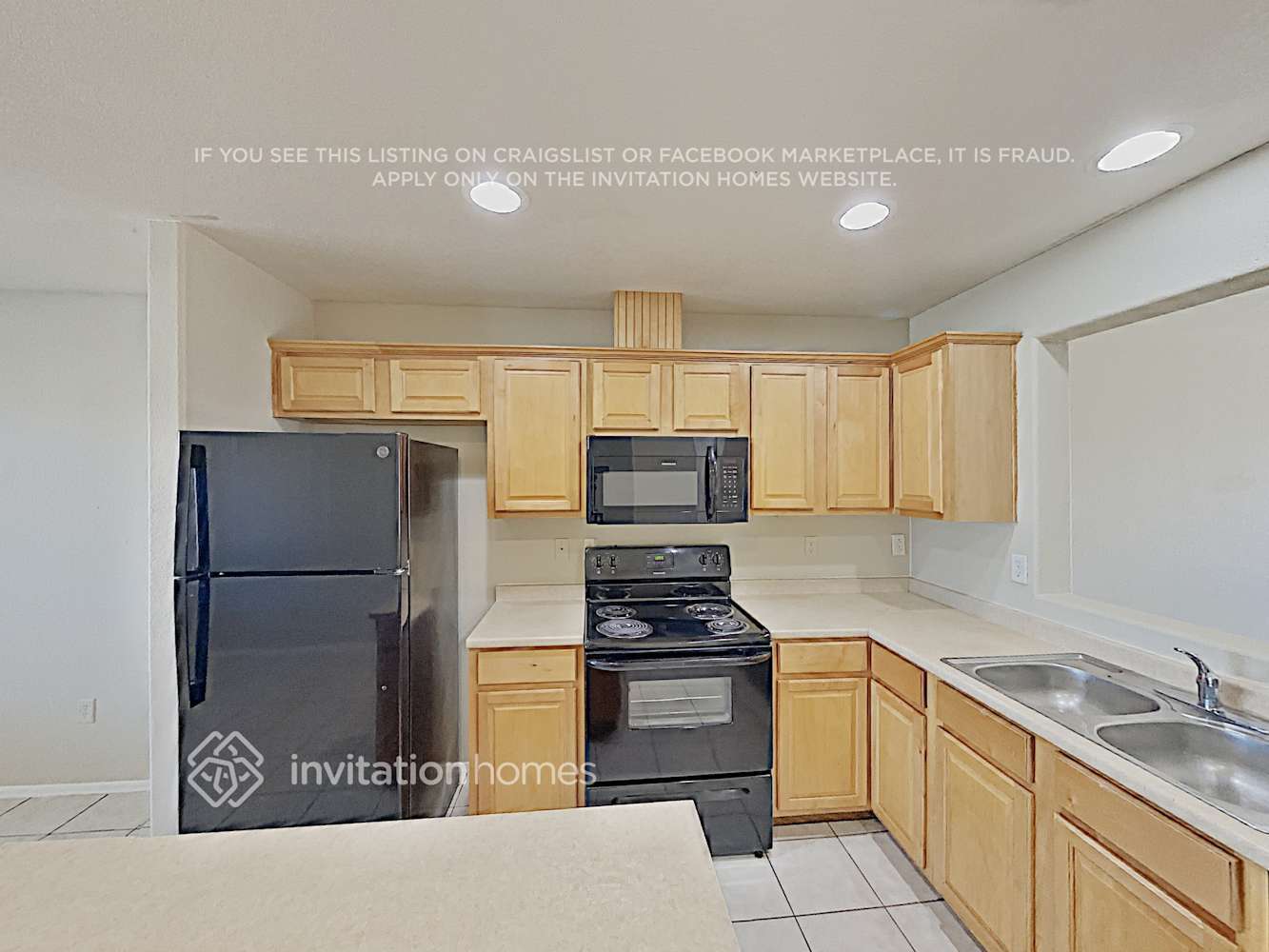 Building Photo - 2527 E Wier Ave