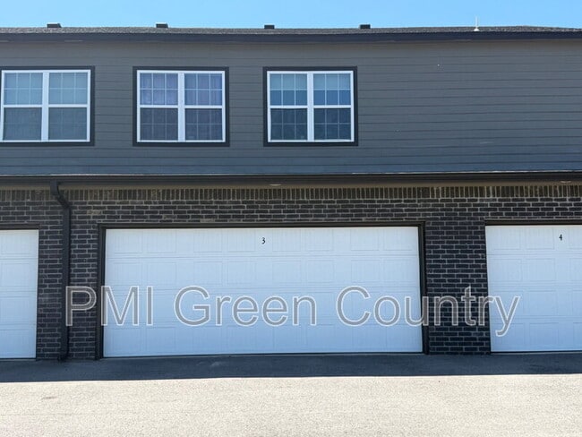 Building Photo - 13523 S Mingo Rd