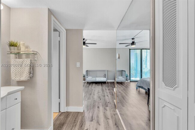 Building Photo - 3375 N Country Club Dr