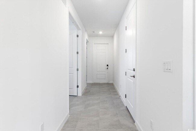 Building Photo - 6435 Seabright Ter