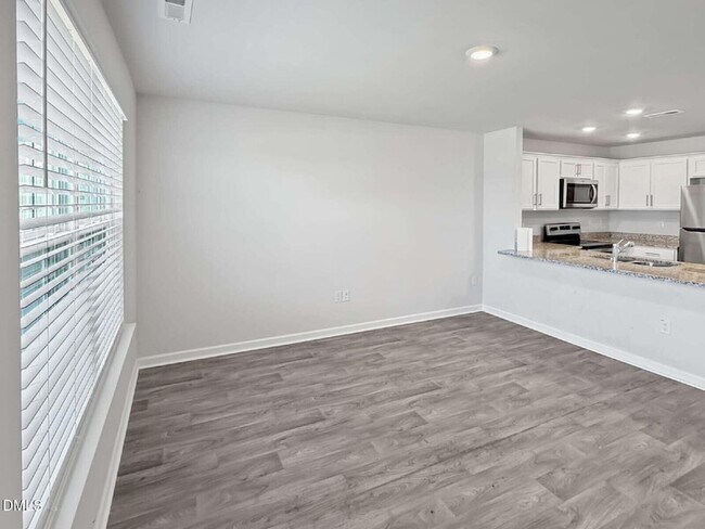 Building Photo - 3307 Alibird Ln