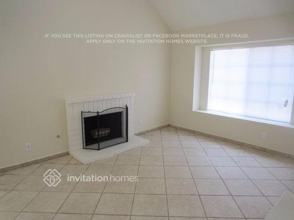 Building Photo - 17140 Farwell St