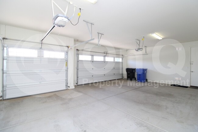 Building Photo - 16090 W Shaw Butte Dr