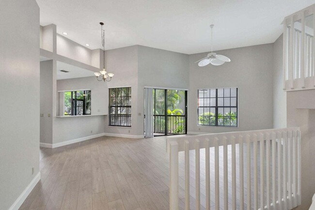 Building Photo - 2456 Treasure Isle Dr
