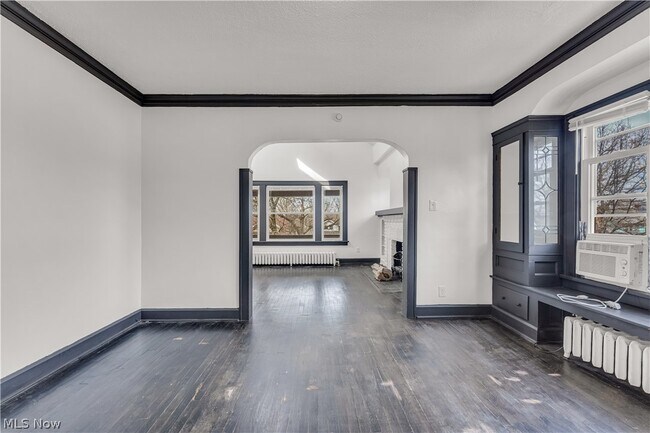 Building Photo - 2225 Oak Park Ave