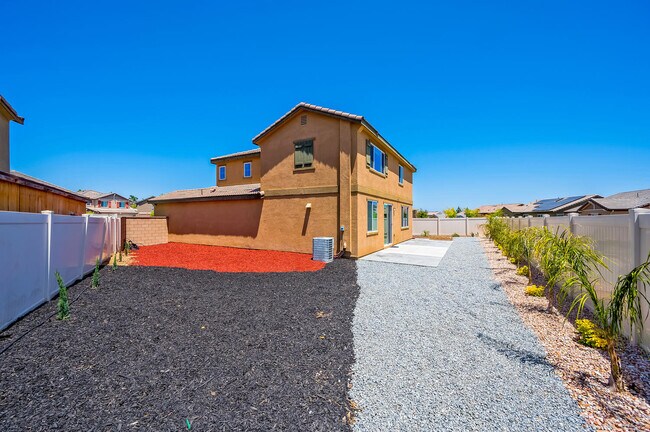 Building Photo - 36712 Summer Dain Ln