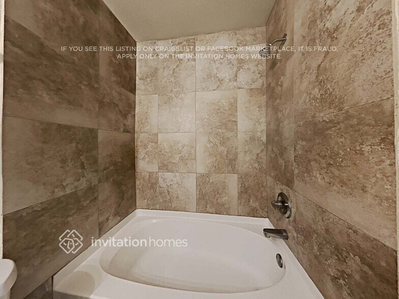 Building Photo - 113 N Jade Cir