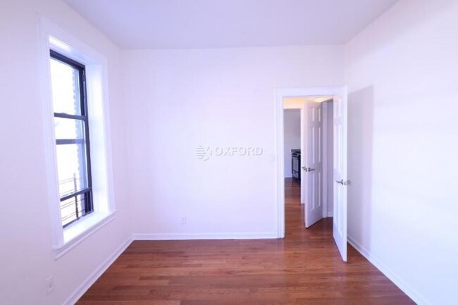 Building Photo - 1 bedroom in Queens NY 11354