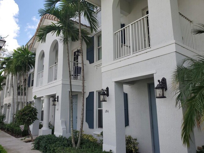 Building Photo - 1317 Piazza Pitti