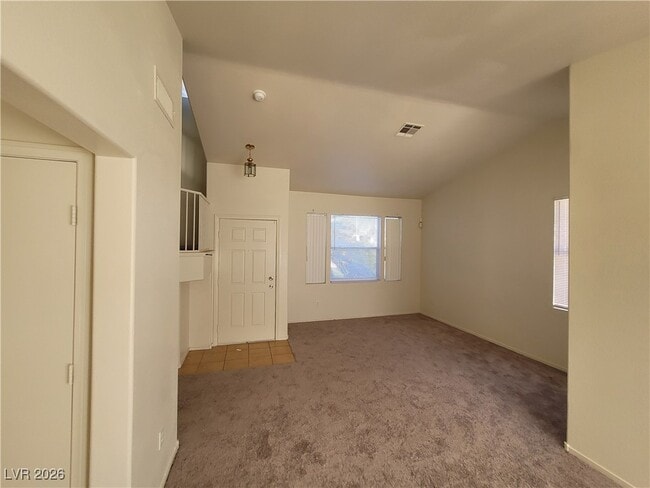 Building Photo - 25 Newburg Ave