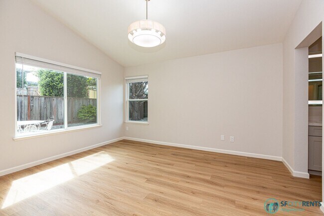 Building Photo - Pacifica: Newly Renovated Single Family Ho...
