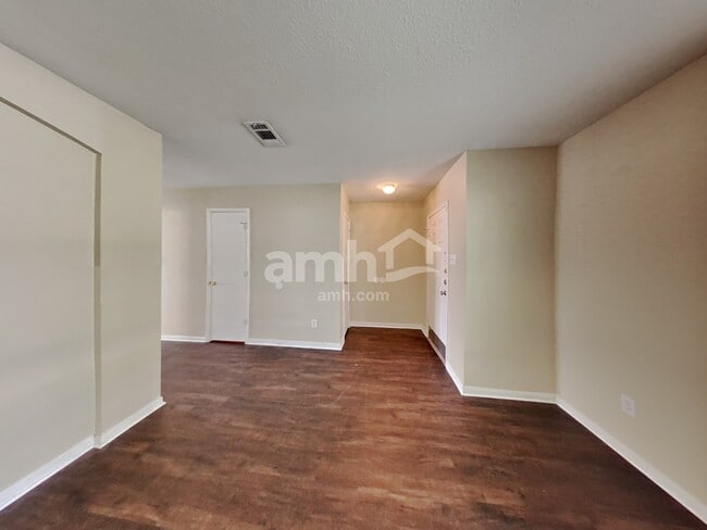 Building Photo - 201 Mammoth Springs Ln