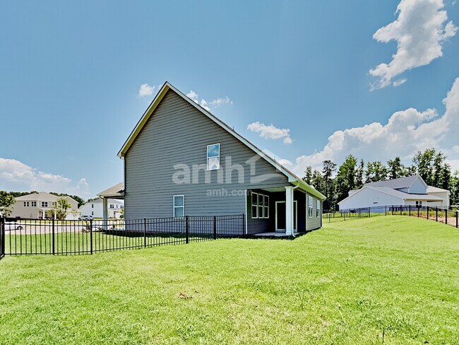 Building Photo - 5235 Smithbriar Dr