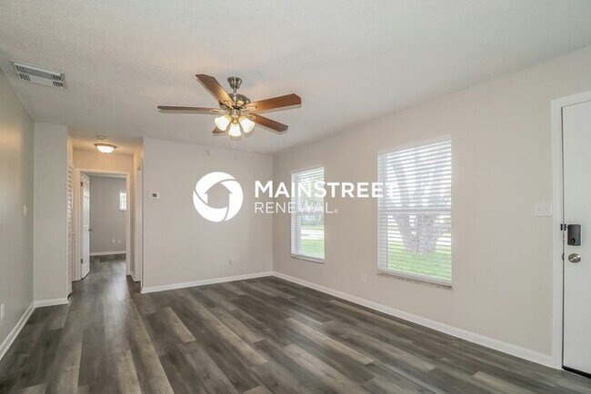 Primary Photo - 3 Bedroom Pet-Friendly Home in FERN PARK, ...