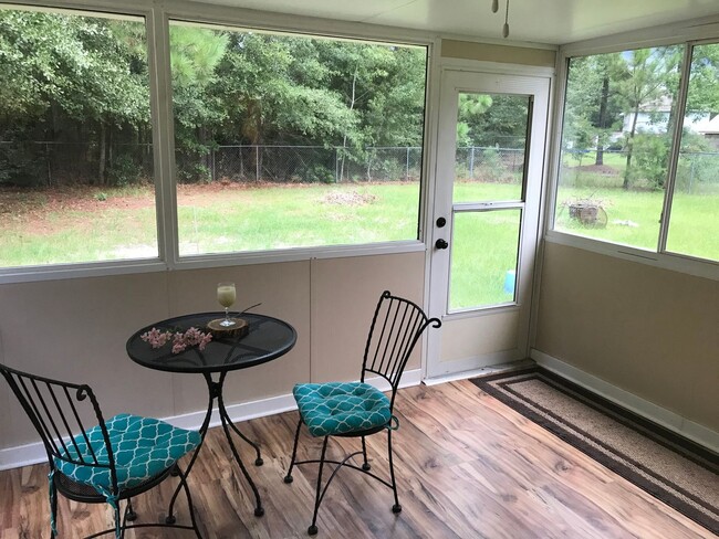 Building Photo - MOVE IN SPECIAL $500.00 OFF FIRST MONTH RE...