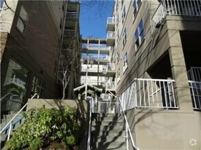 Building Photo - 1 Bed 1 Bath Condo in Capitol Hill