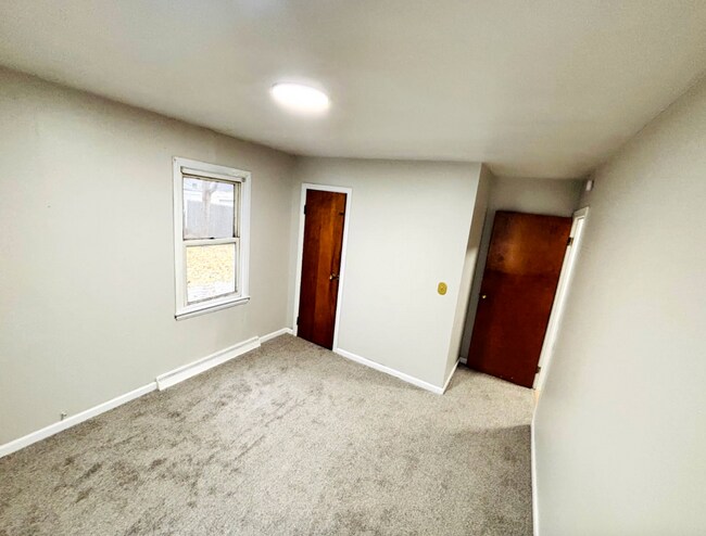 Building Photo - 3337 Court St