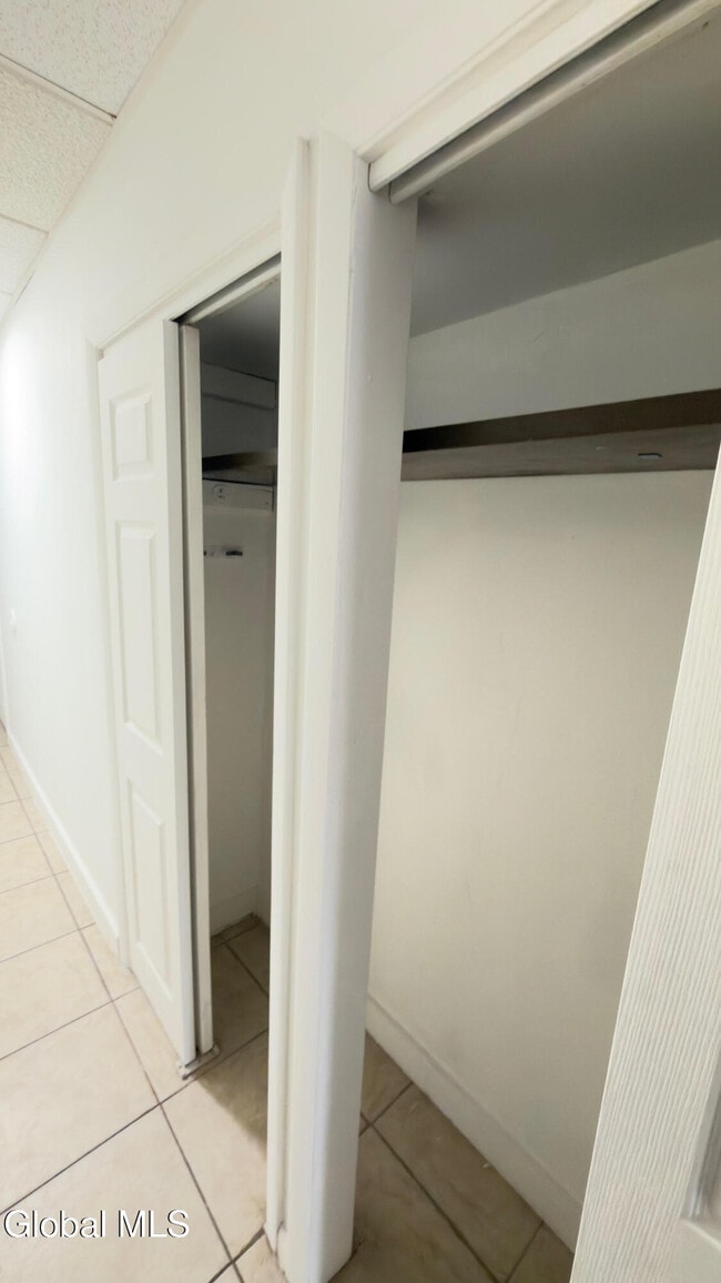 Building Photo - 3132 6th Ave